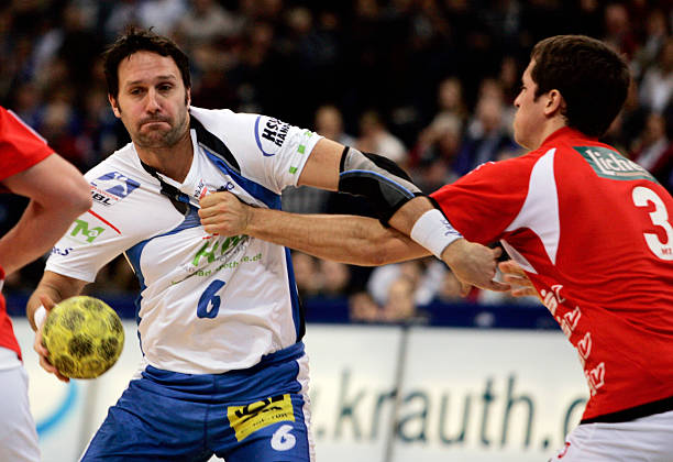 的中场中枢 的中场中枢