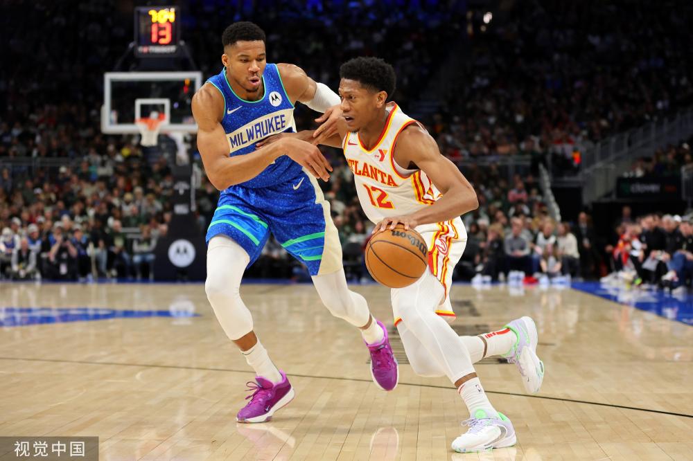 而在他们背 而在他们背